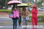 海口一日內(nèi)降溫14℃ 低溫雨水齊上陣