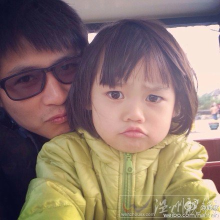 國民岳父韓寒女兒照片 韓寒女兒韓小野萌照