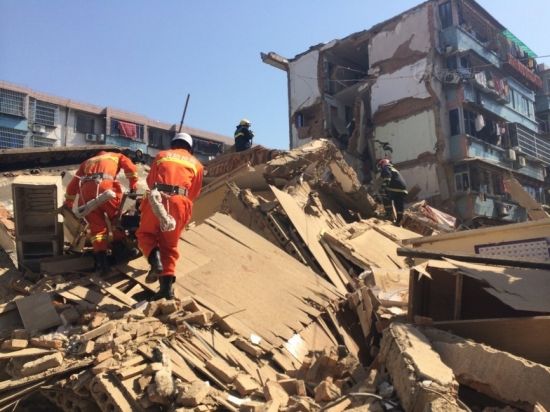 奉化樓房倒塌