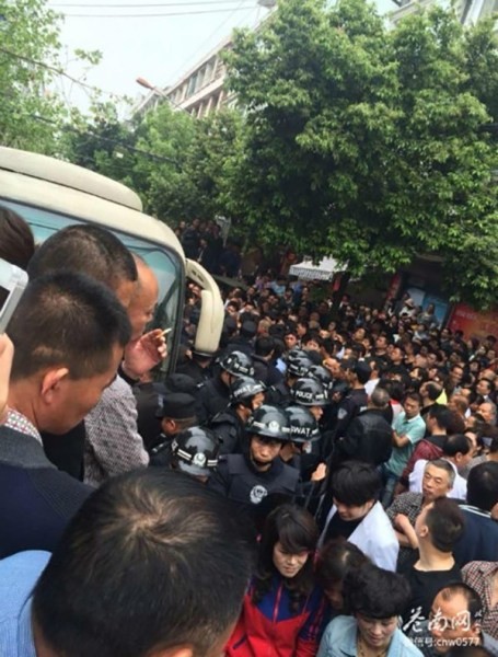 浙江蒼南城管打人