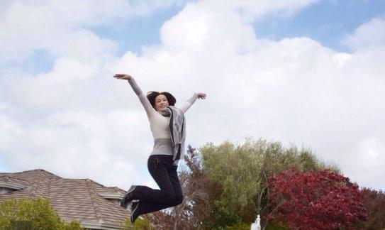 劉曉慶曬蹦高照