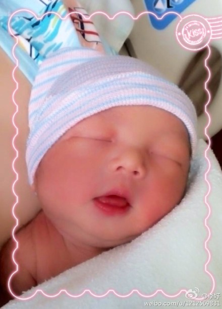 李好老婆生了 李好郭曉敏生了一個(gè)可愛的兒子