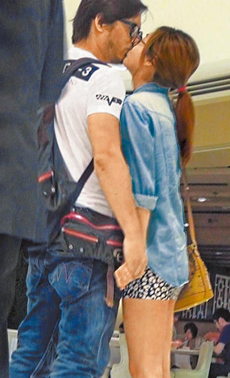 李心潔老公出軌 導演老公彭帥與26歲女星當街激吻