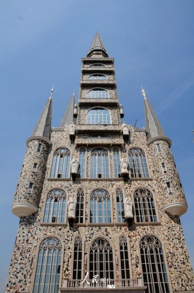 石家莊現魔法學校 外觀酷似霍格沃茲魔法學校