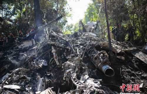 老撾軍機墜毀