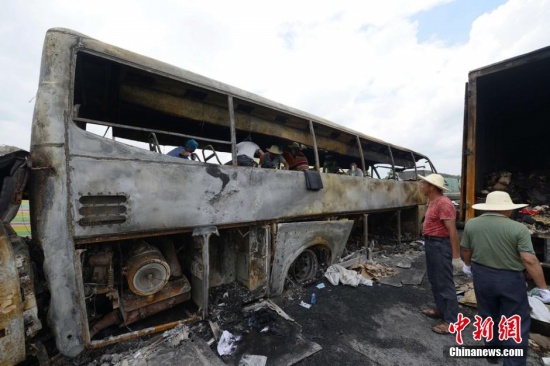滬昆高速上發生慘烈車禍