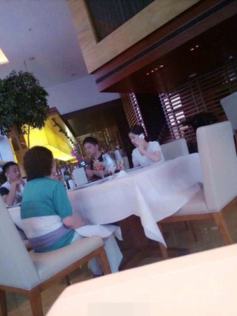 奶茶妹劉強東同居 見了家長疑好事將近