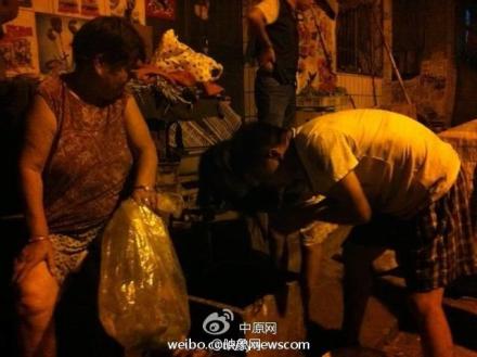 鄭州居民樓發(fā)生大火現(xiàn)場圖片