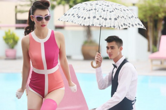 柳巖粉色泳衣拍攝《男神》MV