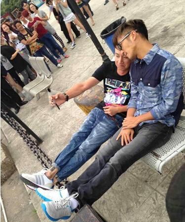 文章復出參加謝霆鋒十二道峰味