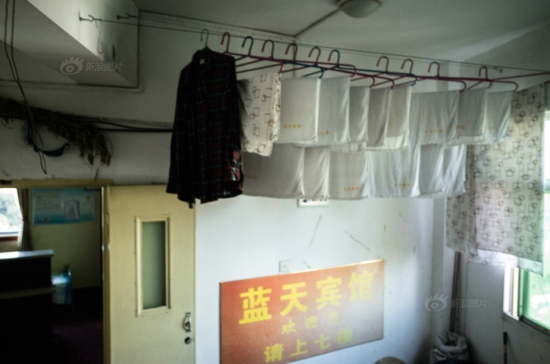 武漢高校旁的開房大廈