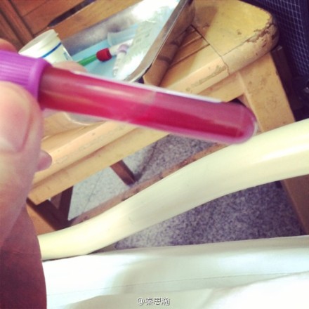 成都最帥交警秦思瀚