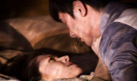 阮經天女友拍床戲