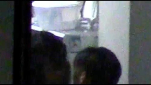 鋒菲公寓親吻畫(huà)面