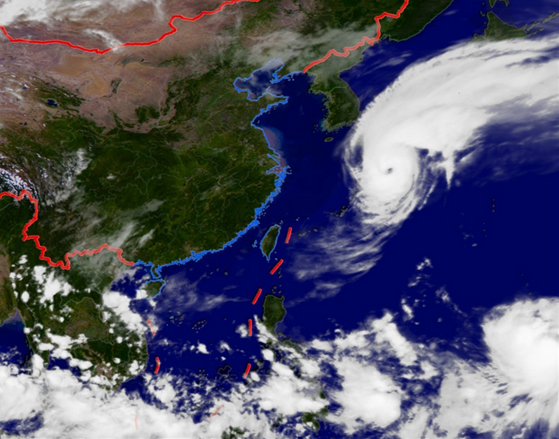 19號(hào)臺(tái)風(fēng)黃蜂衛(wèi)星云圖