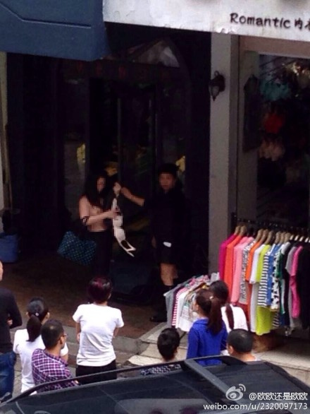 溫州人民路女小偷被扒光衣服