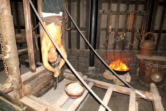 古代刑具展——二龍吐須