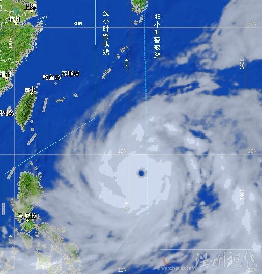 超強(qiáng)臺(tái)風(fēng)黃蜂衛(wèi)星云圖