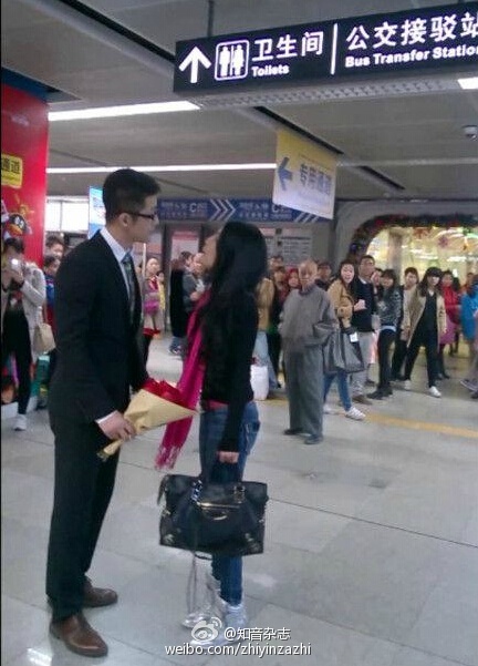 女子因不化妝遭男友嫌棄