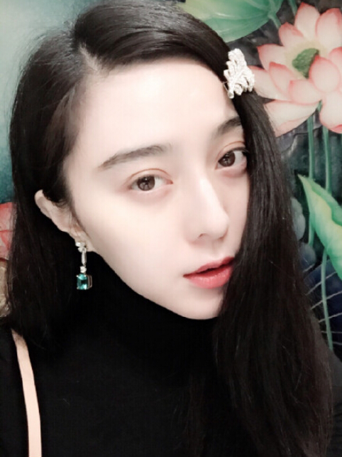 范冰冰曬素顏照