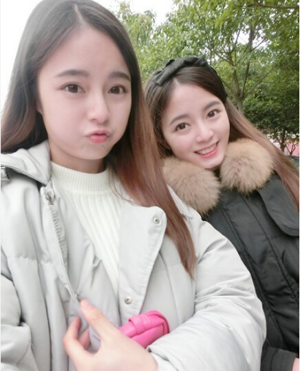 四川雙胞胎姐妹花何鍶怡何鍶棋