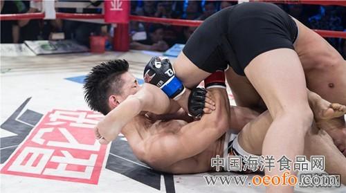 楊建平暴揍日本拳王
