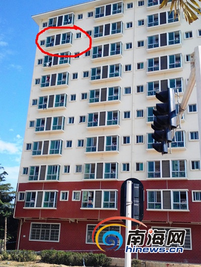 大學女生宿舍產子