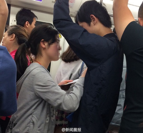 武漢地鐵丐幫女乞丐