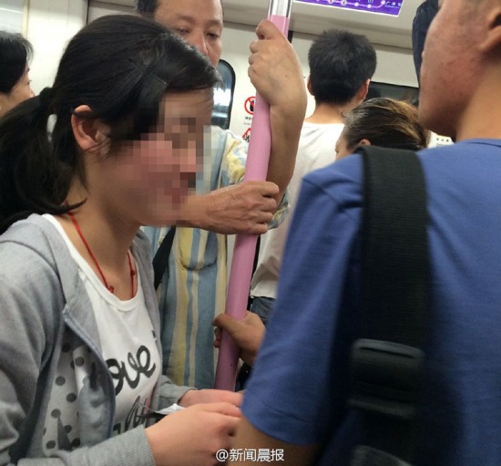 武漢地鐵丐幫女乞丐