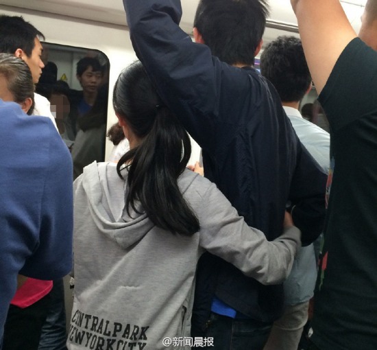 武漢地鐵丐幫女乞丐