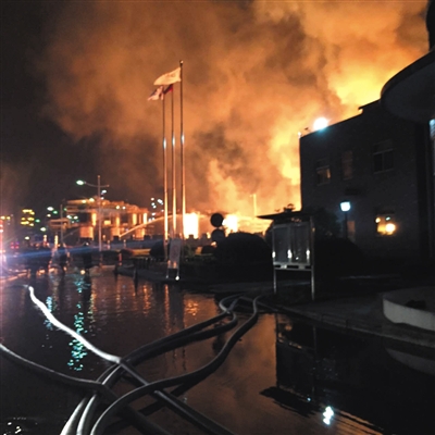 南京化工廠爆炸 6月12日晚南京德納化工廠發生火災爆炸事故