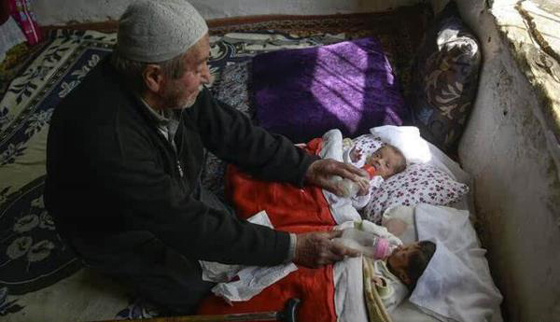 85歲老人再當爹