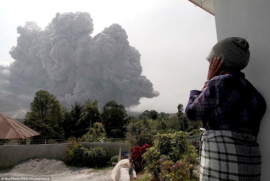 印尼錫納朋火山噴發(fā)