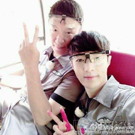 孫紅雷贊藝興是90后典范