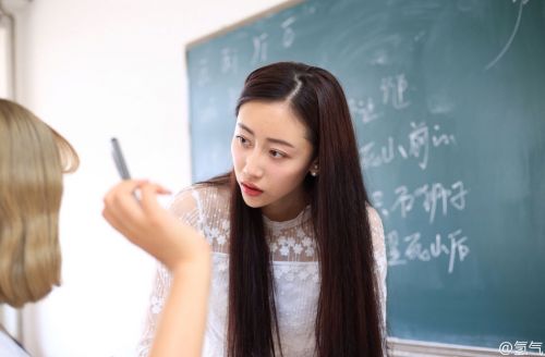 大連女老師走紅網絡