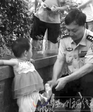 兩歲女童被棄玄武湖