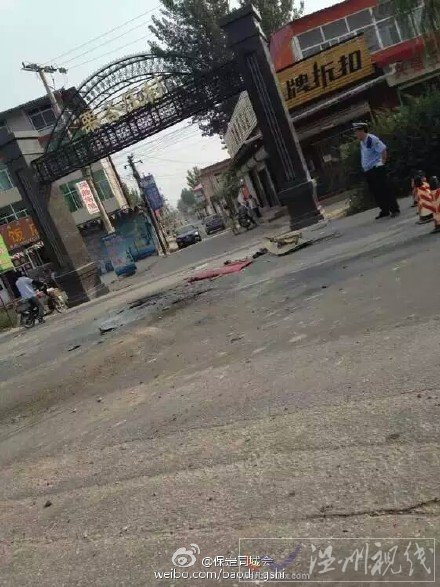 國道G112高碑店栗各莊路段車禍