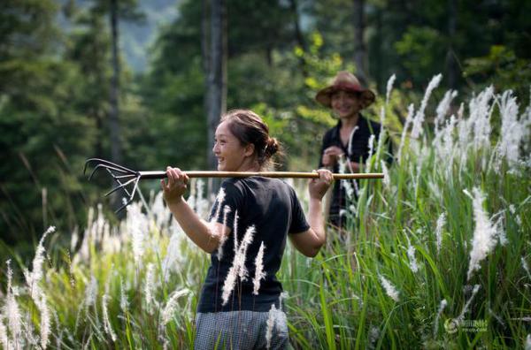 夫妻隱居深山18年