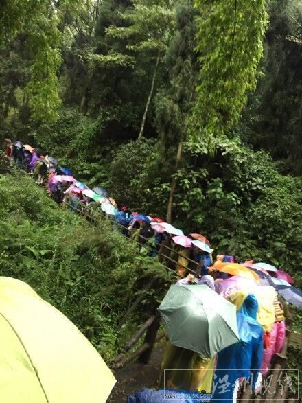 峨眉山塌方圖片