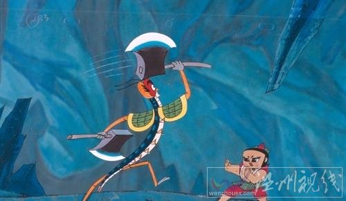 女子耳朵鉆入蜈蚣