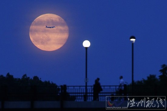 中秋逢超級(jí)紅月可惜我們看不到