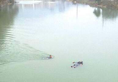 女子跳河自殺漂浮數(shù)小時(shí)獲救