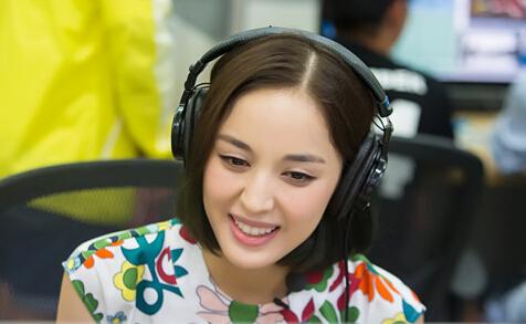 娜扎張翰玩親親