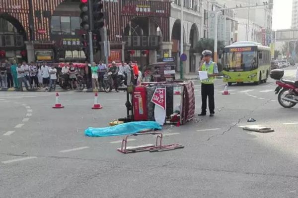 女子殯儀車上復(fù)活