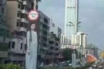 東莞街頭廣告嚇人 街邊綠化帶廣告嚇人圖片