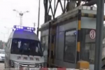 救護車過橋被收費 司機掉頭就走