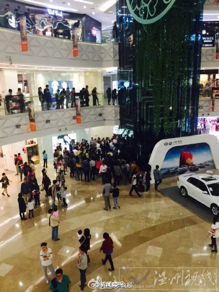 9人被困電梯2小時