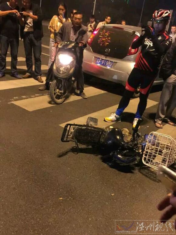 海門轎車連撞三人