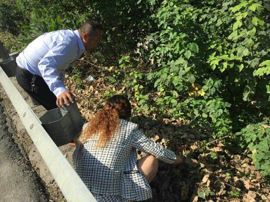 拋菱角殼扔白金戒