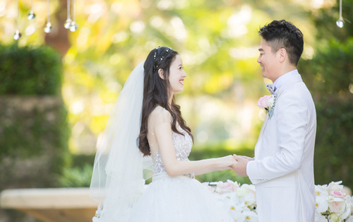 劉強東與奶茶妹妹婚禮現場照